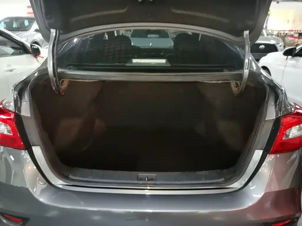 Nissan Sylphy 2025 2024 Facelift II Classic 1.6XE CVT Comfort