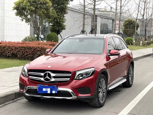 MERCEDES-BENZ GLC