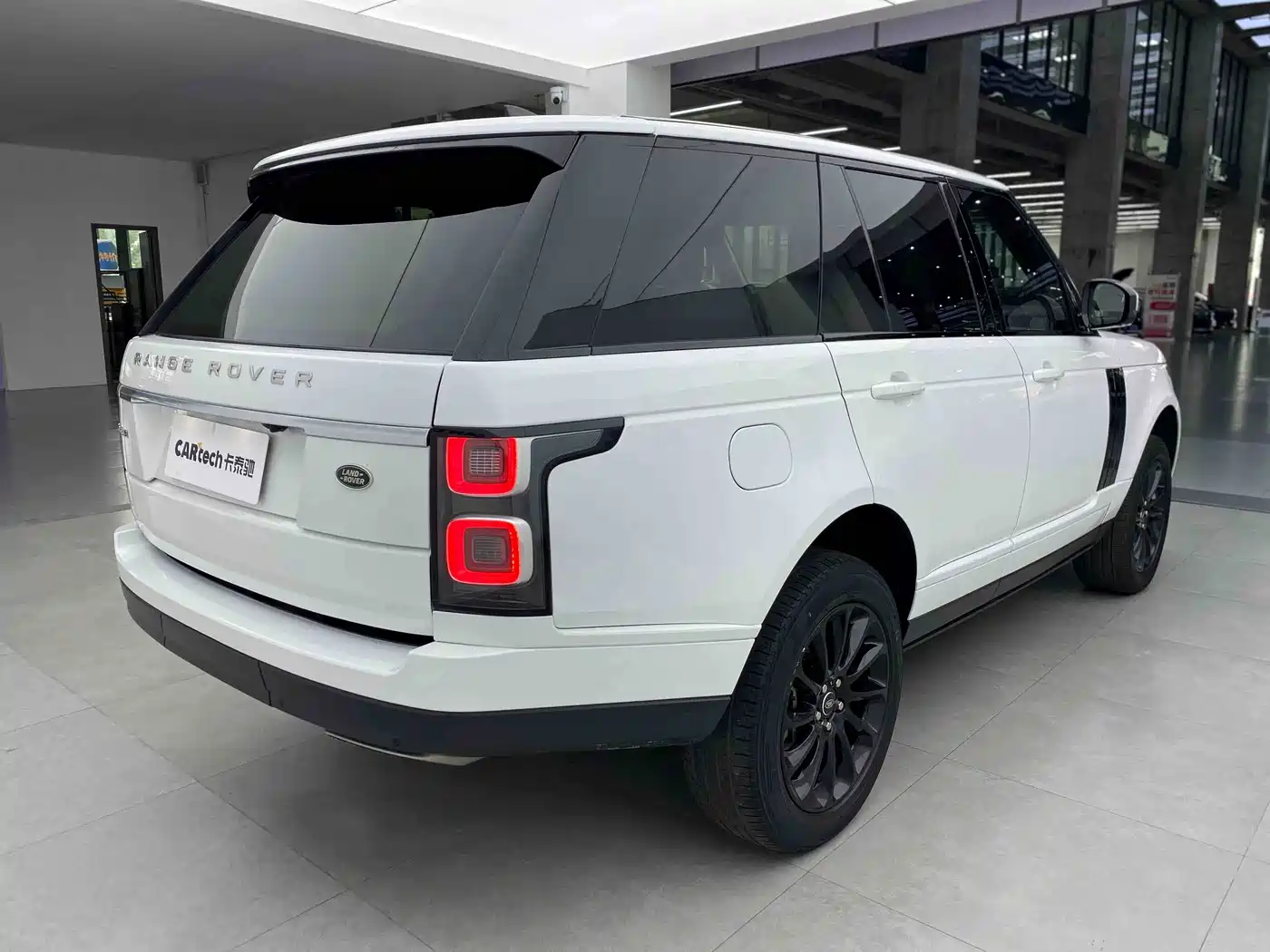 Фото 34 - Land Rover Range Rover