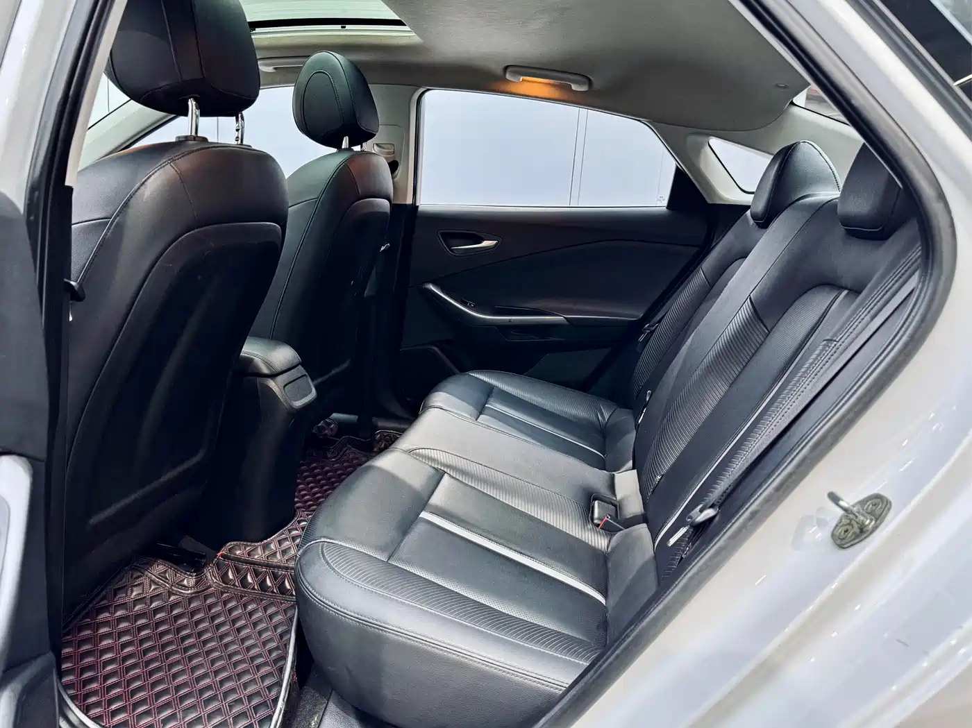 Hyundai Fista 2019 280TGDi Sport Edition China VI фото 10