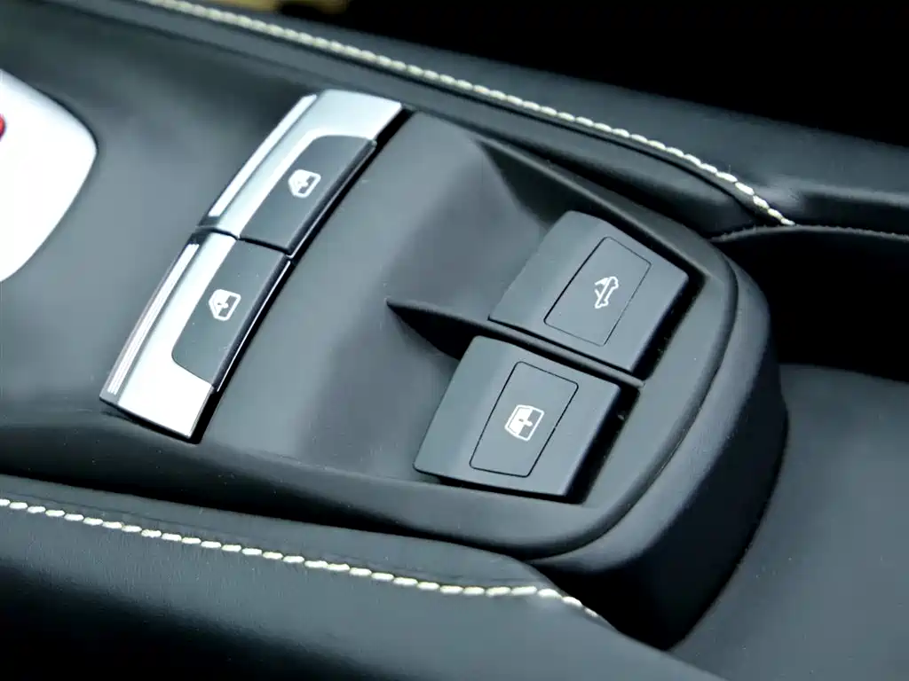 Ferrari 488 2019 2015 488 Spider