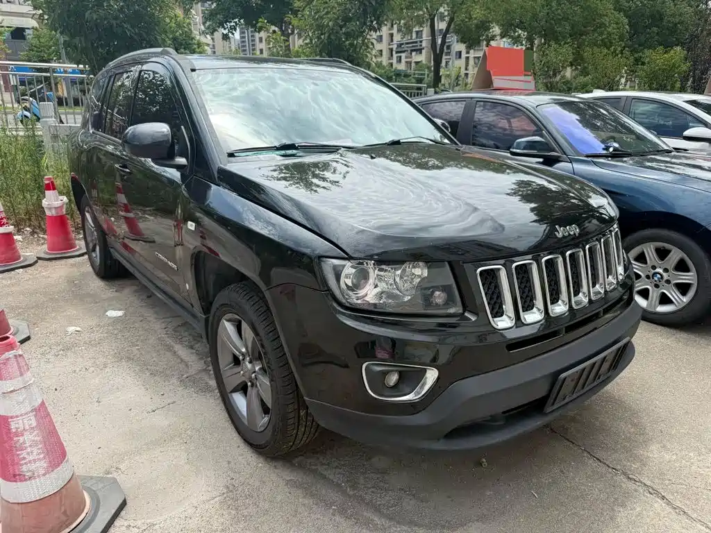 Jeep Compass (Import) 2016 2014 Facelift 2.4L 4WD Comfort Edition