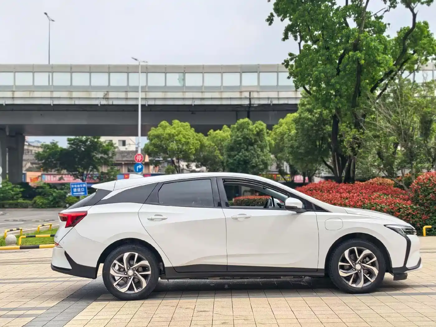 Buick Velite 6 2019 Connected Smart Edition фото 4