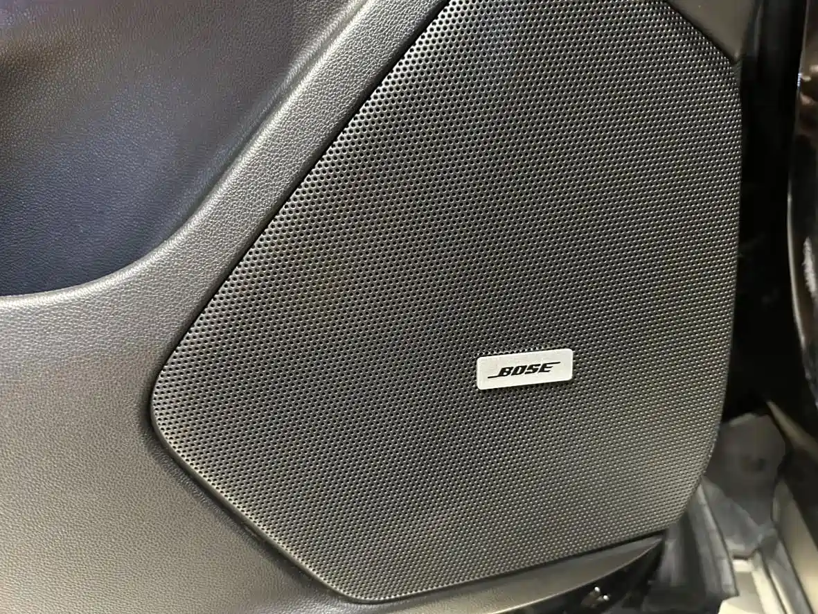 Photo 6 - Cadillac XT6