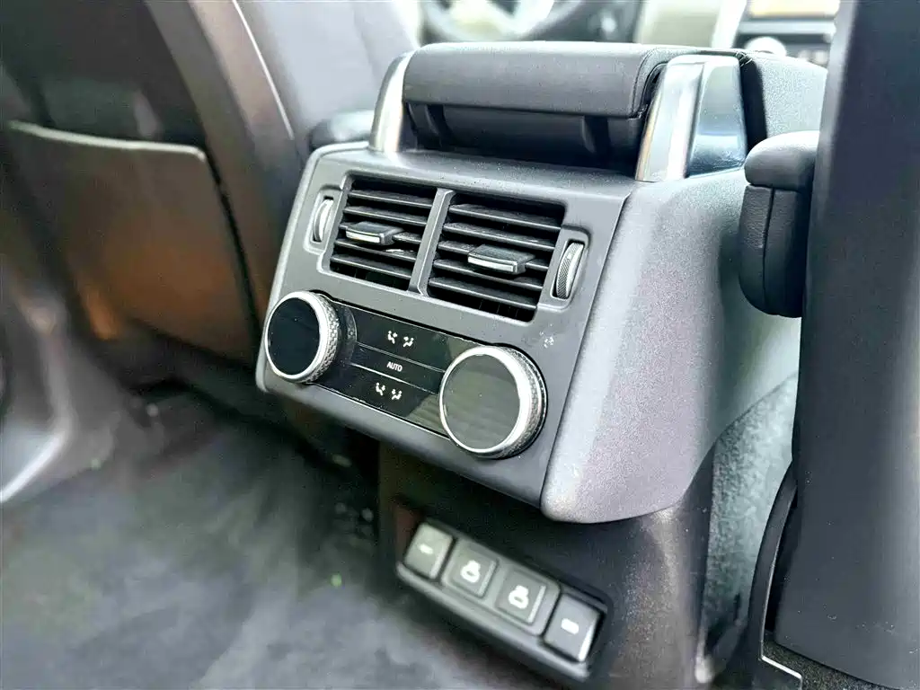 Land Rover Discovery 2021 360PS R-Dynamic S фото 15