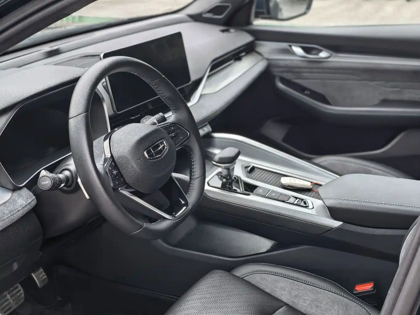 Фото 8 - Geely Preface