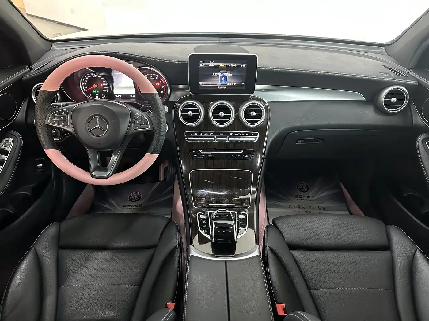Mercedes-Benz GLC 2018 GLC 260 4MATIC Dynamic фото 20