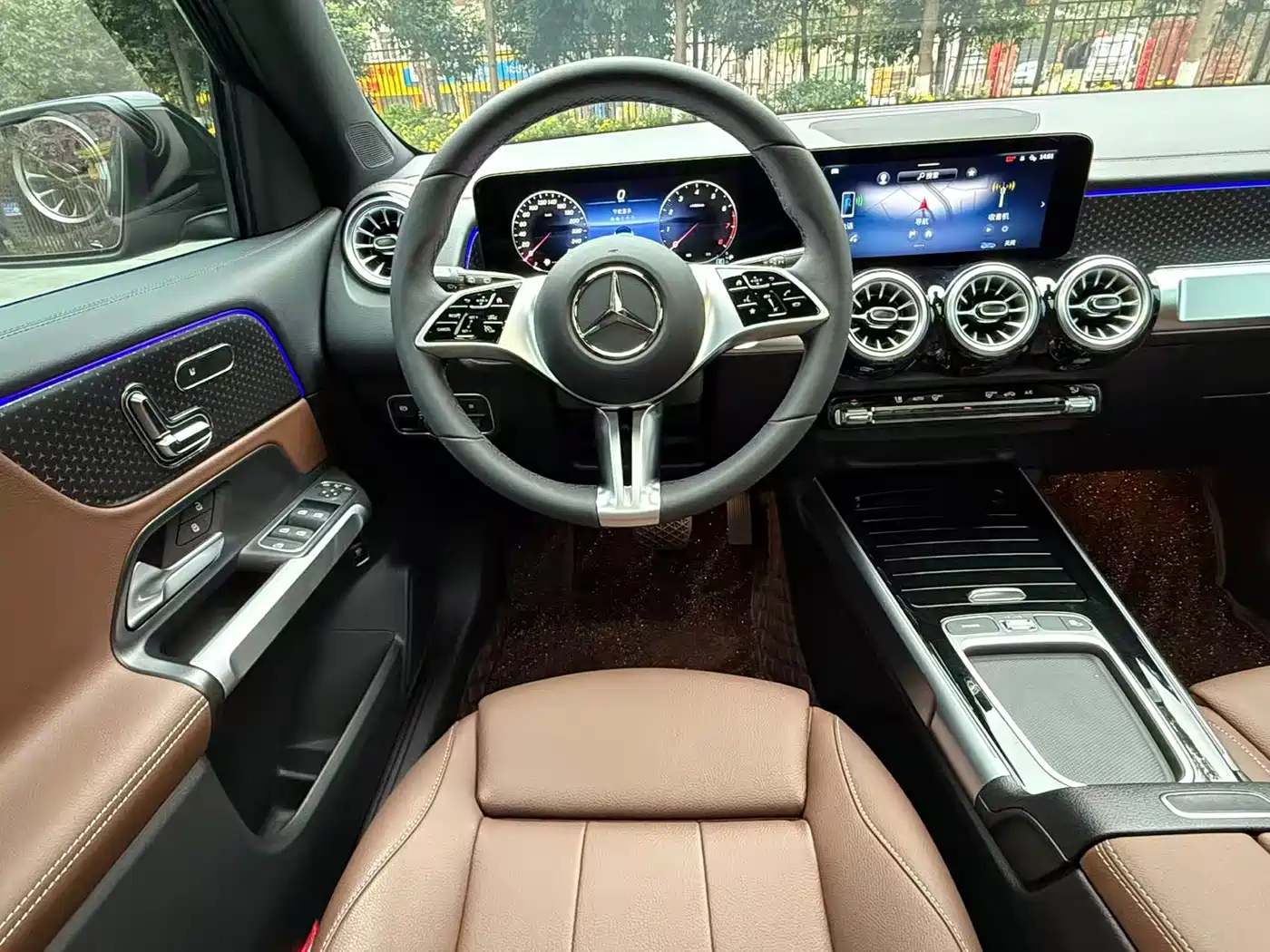 Mercedes-Benz GLB 2025 Model GLB 220 Fashion Style фото 29