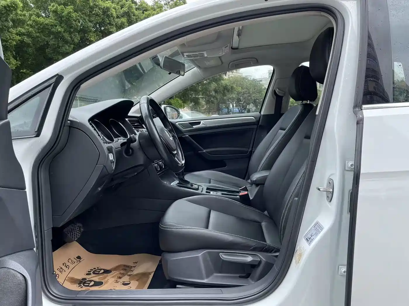 Фото 4 - Volkswagen Golf