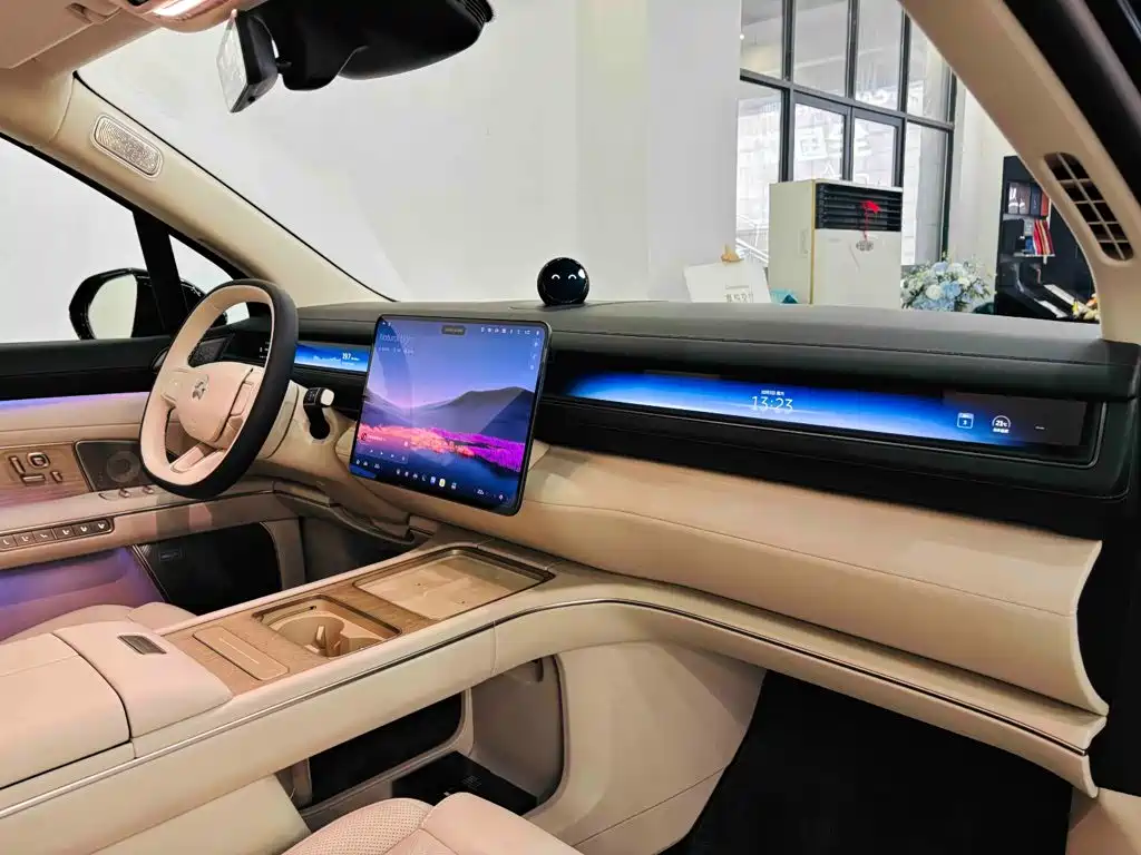 NIO ES8 2026 2025 Model 6-Seat Executive Luxury Edition