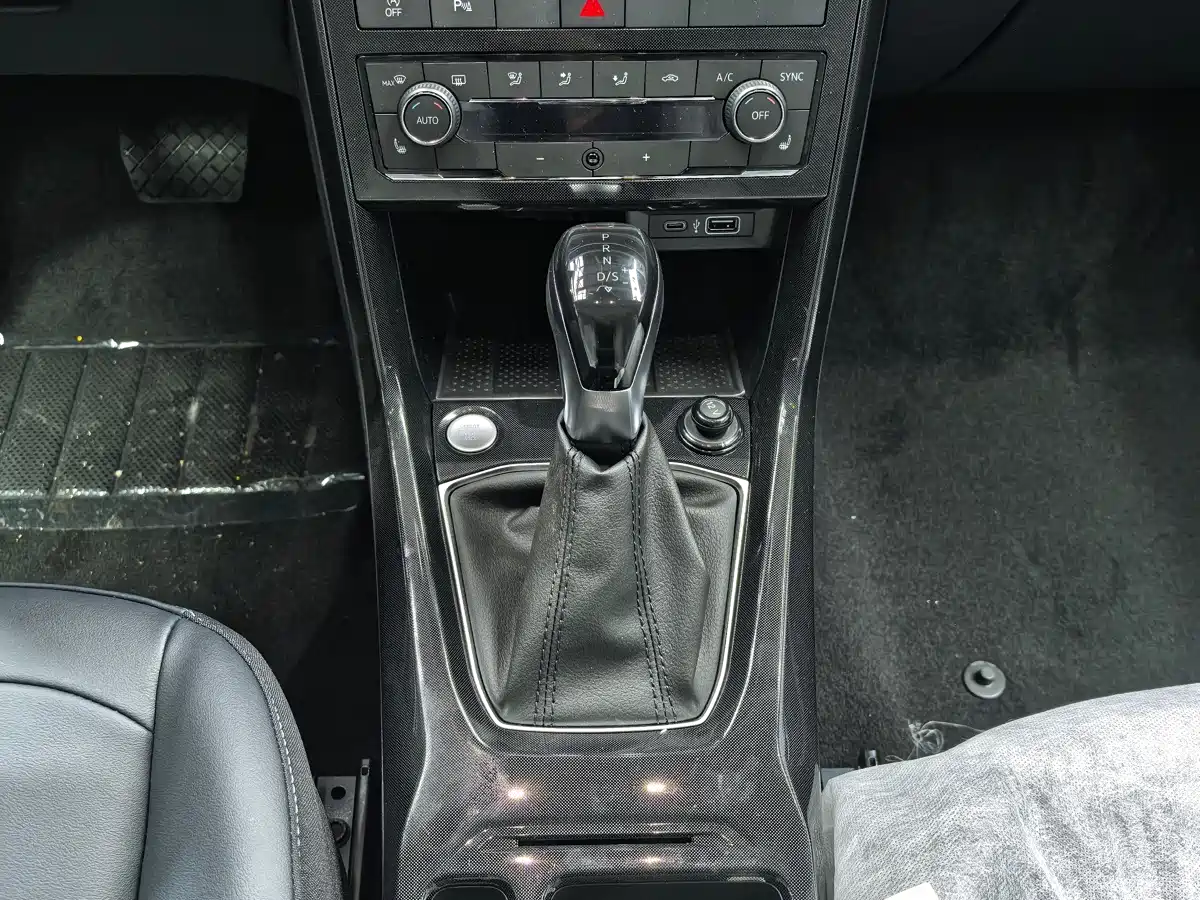 Photo 14 - Volkswagen Tharu