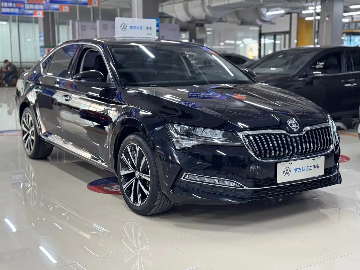 Škoda Superb 2024 TSI280 DSG Premium Edition фото 3
