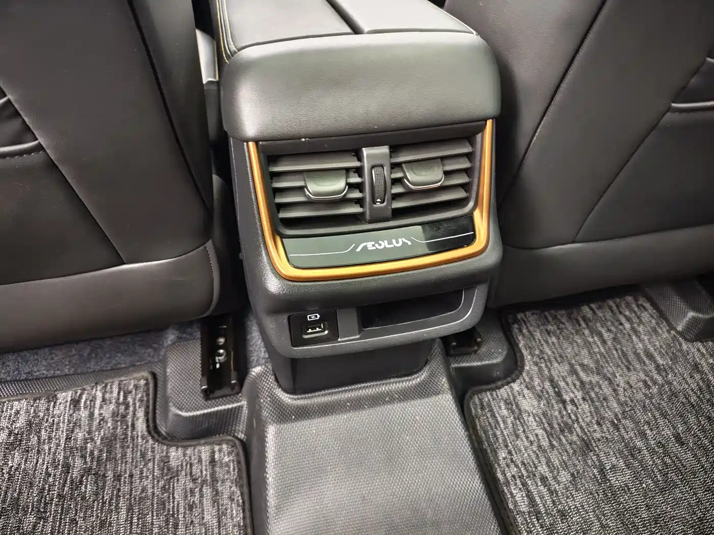 DONGFENG YI HYUN MAX