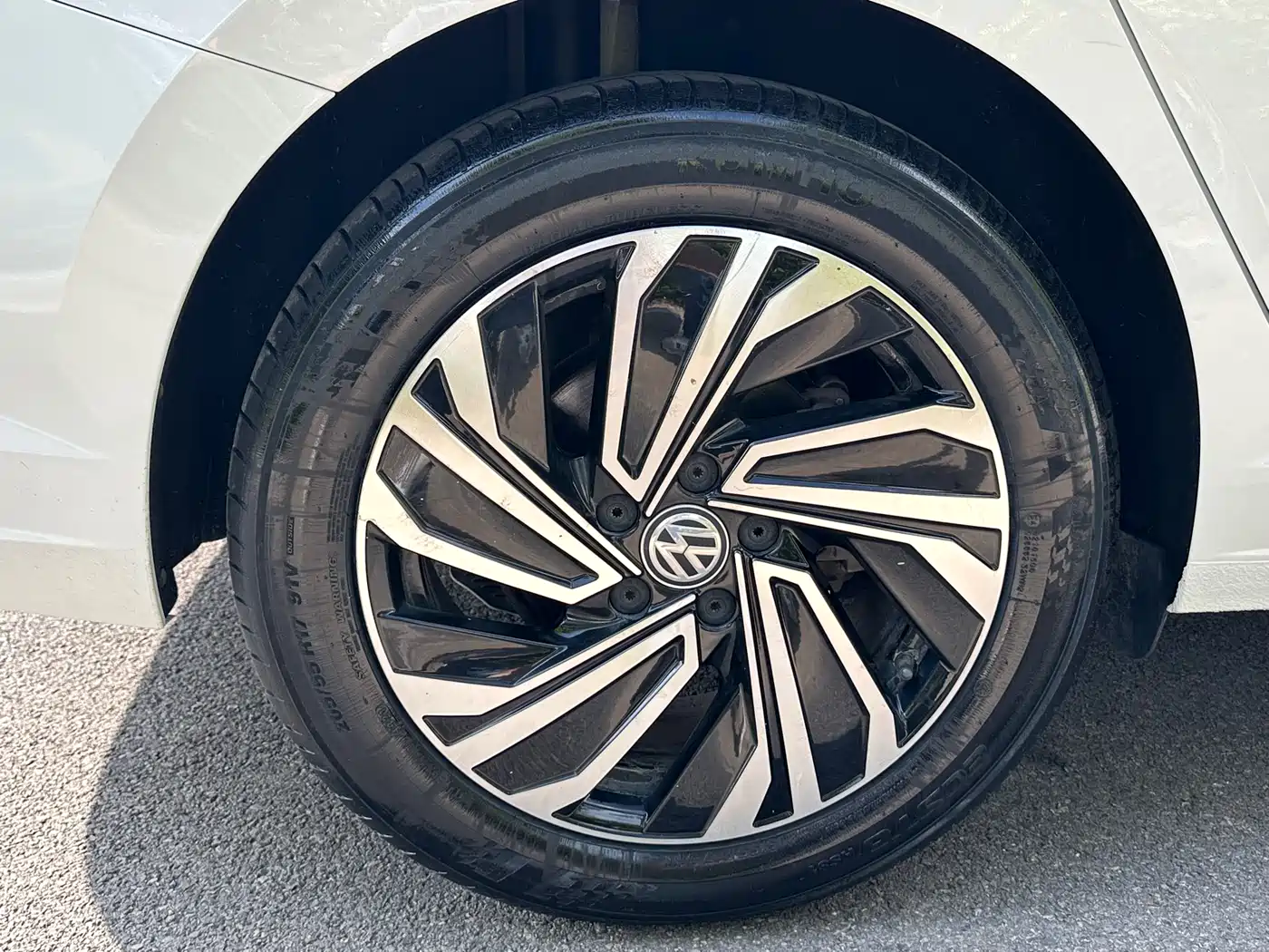 Volkswagen Sagitar 2021 280TSI DSG Surpassing Edition фото 6
