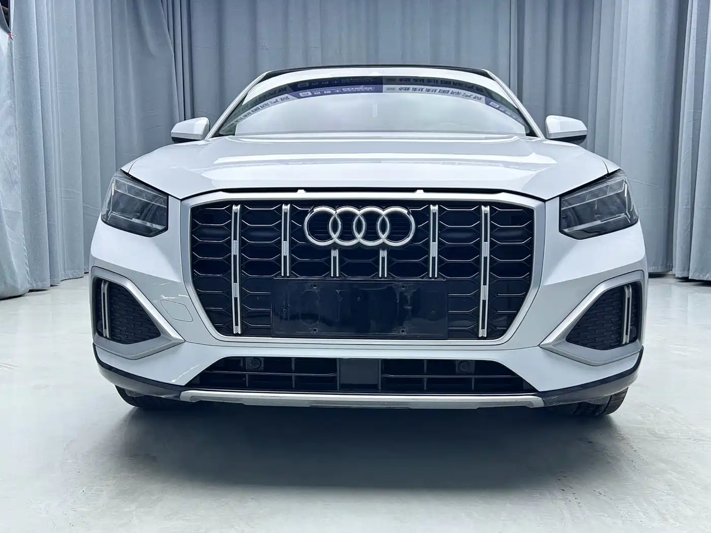 Фото 2 - Audi Q2L