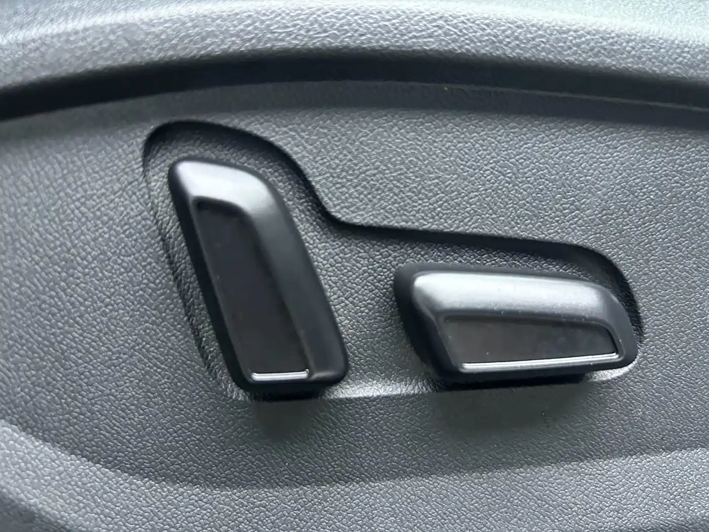 Фото 11 - Audi Q2L