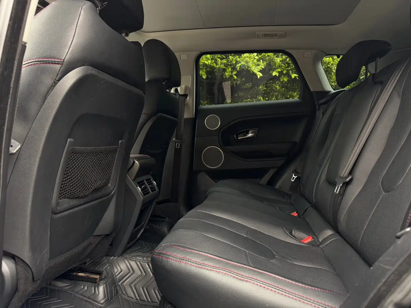 Land Rover Range Rover Evoque (Import) 2013 2.0T 5-door Premium Edition фото 13