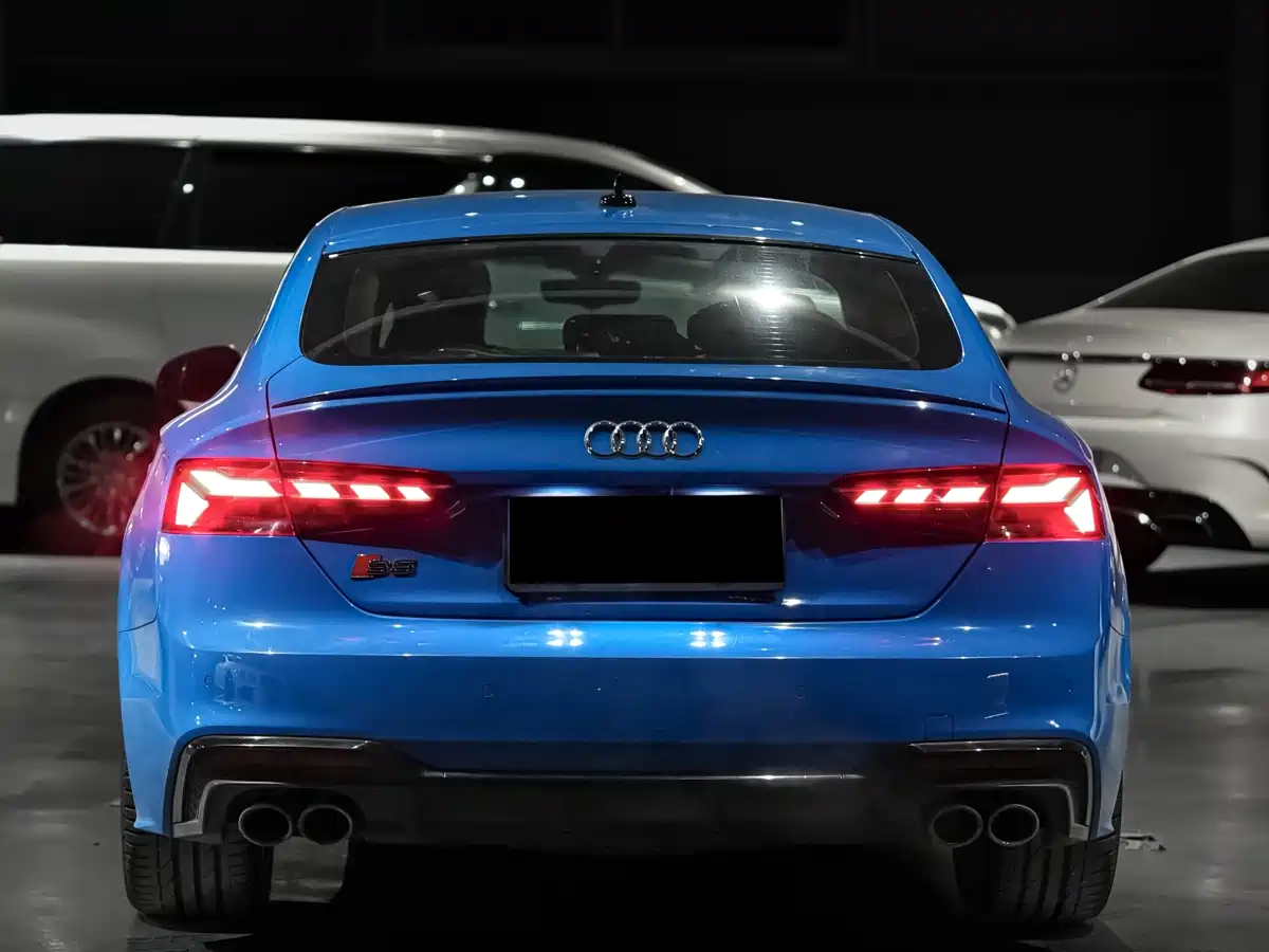 AUDI S5
