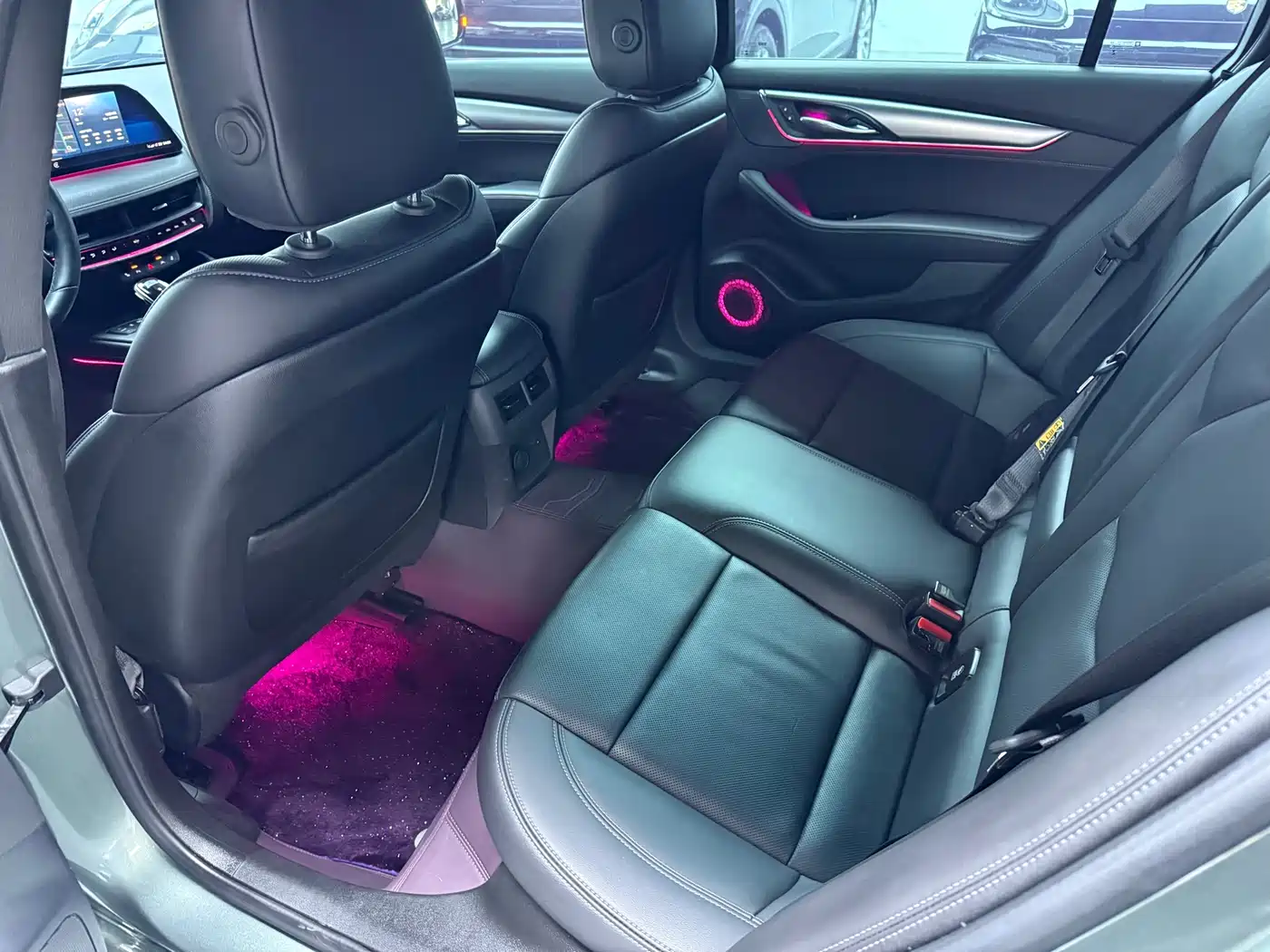 Cadillac CT5 2024 28T Luxury Model Pro фото 9