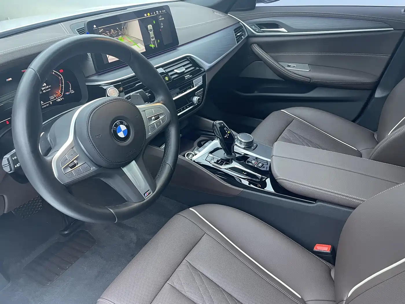 BMW 5 Series 2023 530Li Leading M Sport Package фото 8