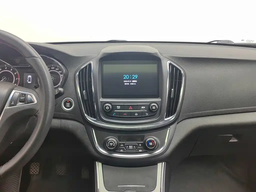 Baojun 560 2015 2015 1.8L Manual Luxury