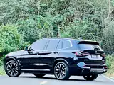 Photo 5 - BMW iX3