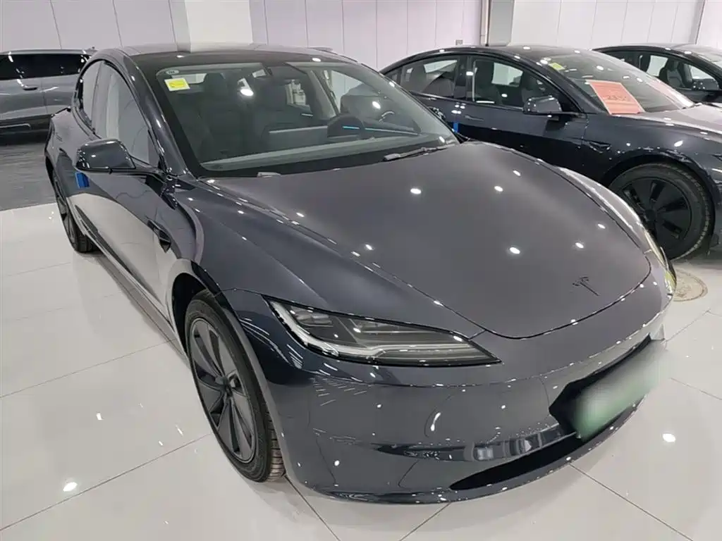 Tesla Model 3 2026 2025 Model Year Facelift Rear-Wheel Drive