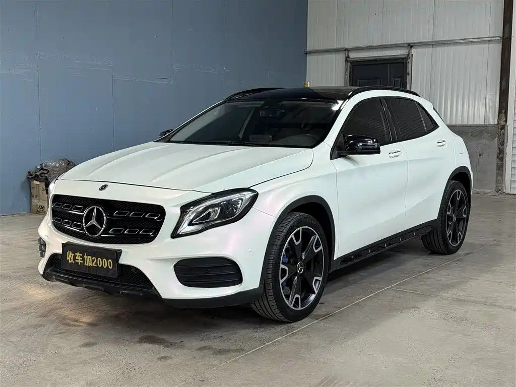 Фото 1 - Mercedes-Benz GLA