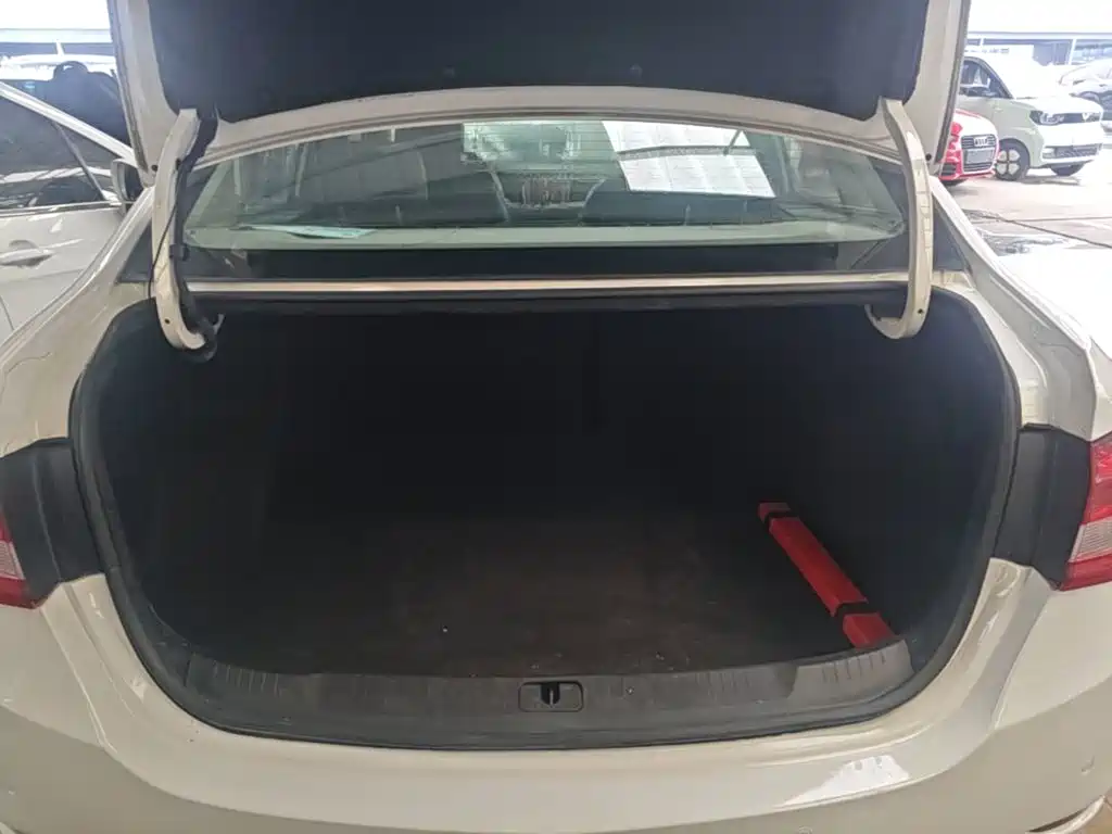 Фото 19 - Buick Excelle
