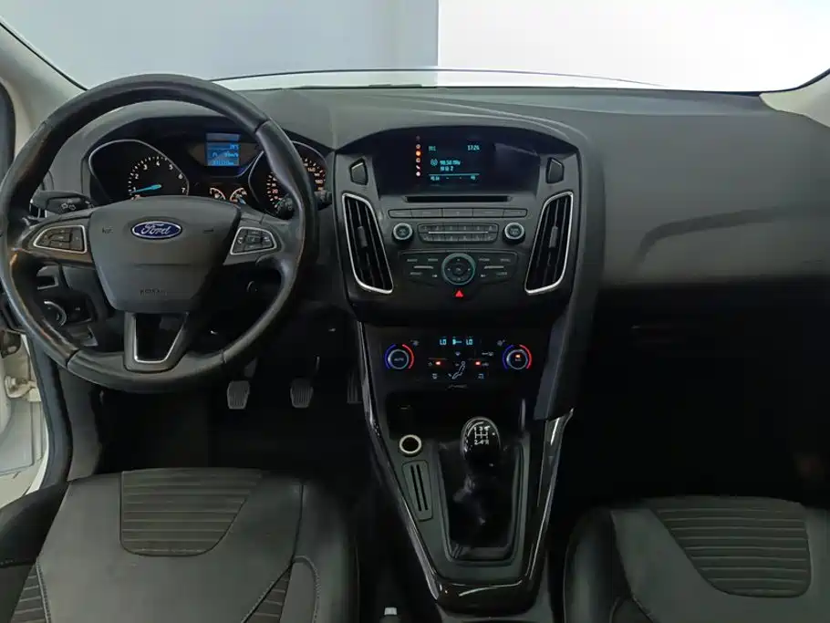 Photo 12 - Ford Focus