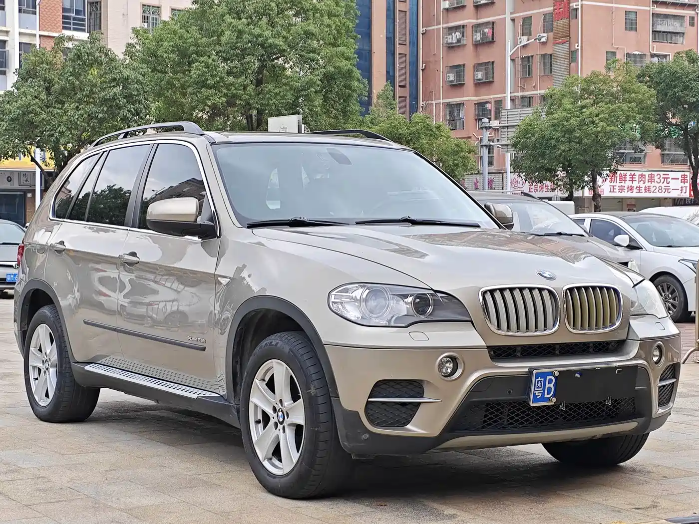 BMW X5 (Import) 2011 xDrive35i Leading Edition фото 3