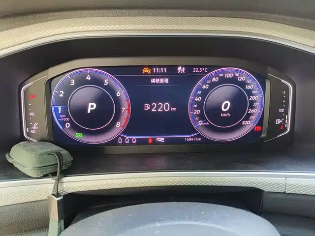 Volkswagen T-ROC 2023 280TSI DSG 2WD Time Edition — фото 4