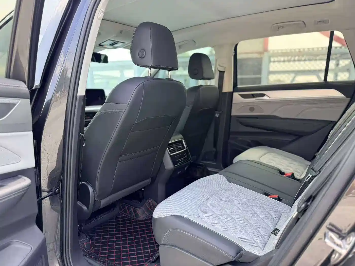 Volkswagen Talagon 2025 2025 380TSI 4WD R-Line Cruise Deluxe Edition