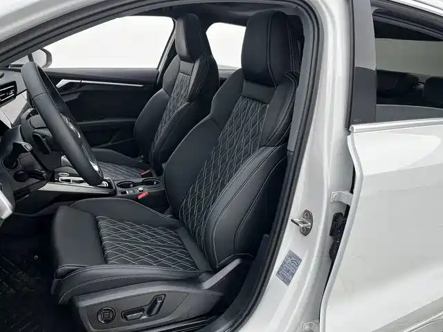 Audi A3 2026 2025 Facelift A3L Limousine 35TFSI Flying Spur Premium