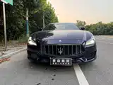 Photo 2 - Maserati Quattroporte