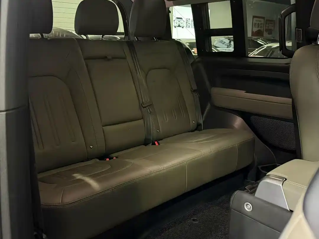 LAND ROVER GUARD