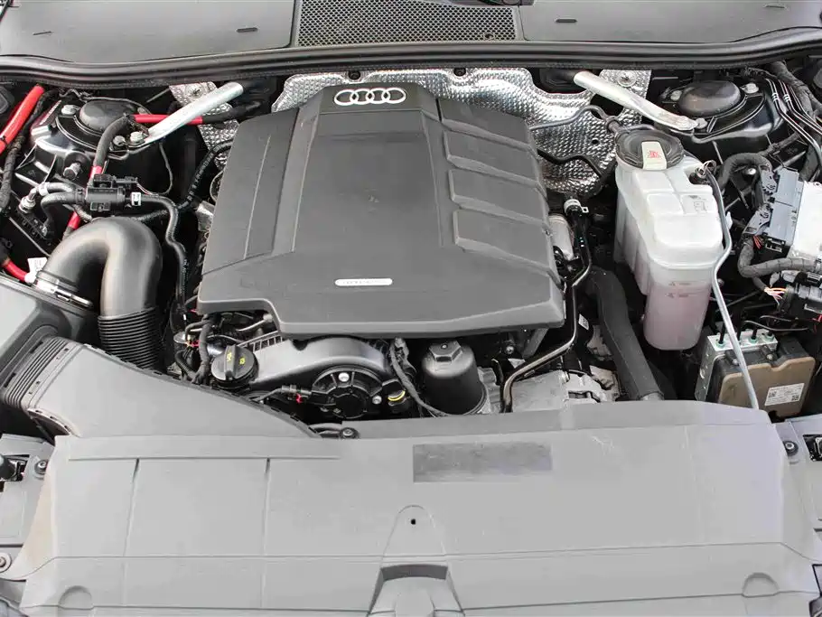 Фото 13 - Audi A6L