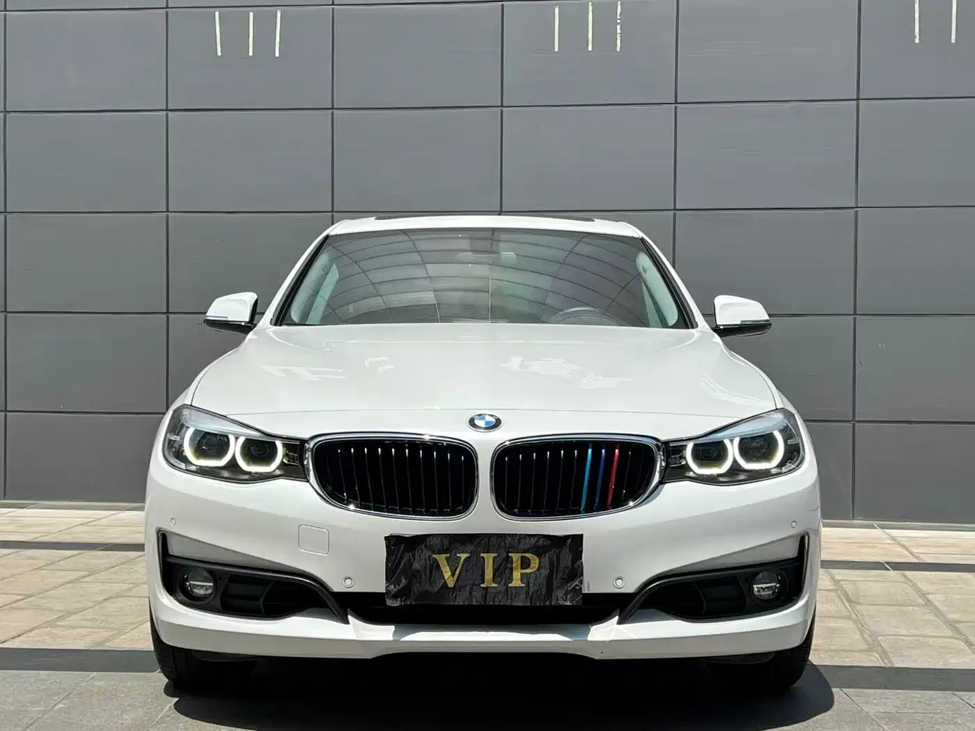 BMW 3 Series GT 2018 320i Fashion фото 2