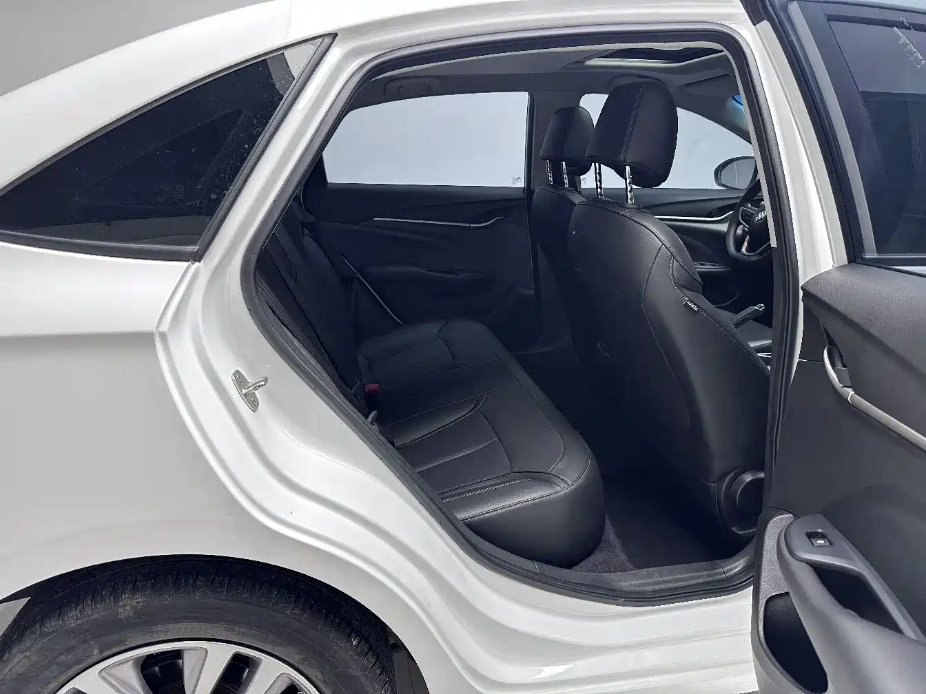 Buick Excelle 2021 1.3T Auto Mild Hybrid Elite фото 12