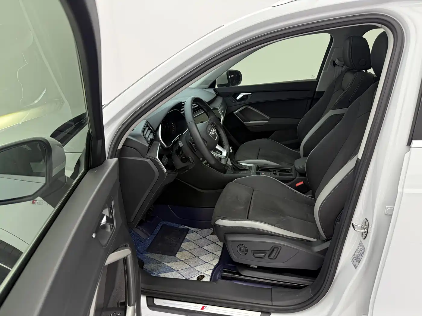 Audi Q3 2025 2023 35 TFSI Fashion Dynamic (1.4T)