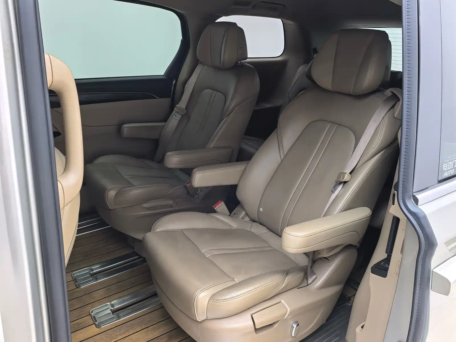 Фото 8 - Buick GL8