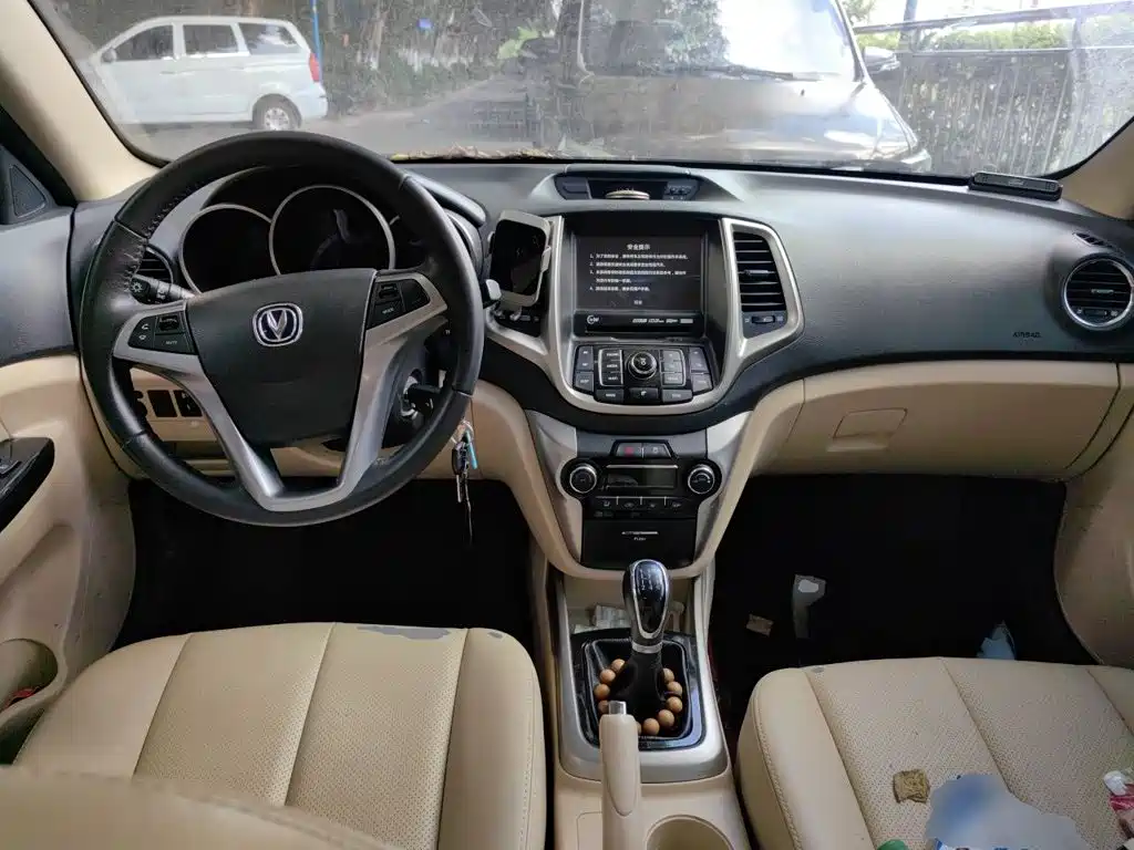 Фото 10 - Changan Eado