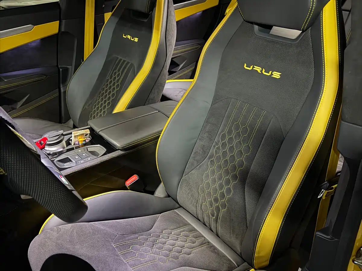 Фото 7 - Lamborghini Urus