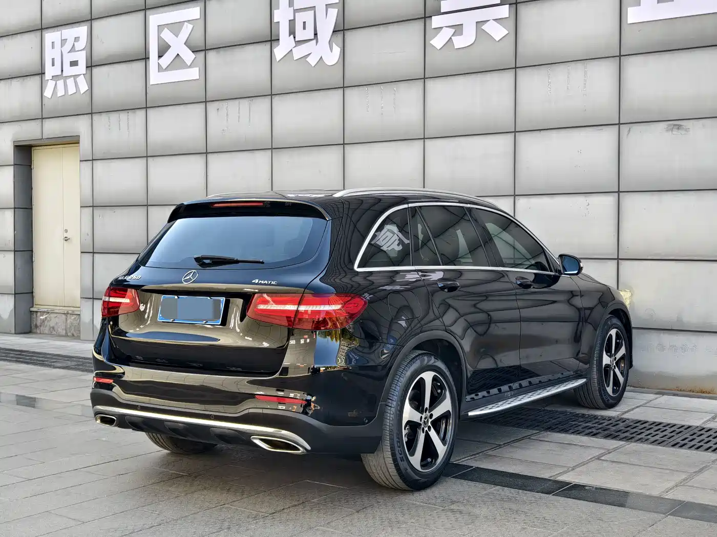 Mercedes-Benz GLC 2018 GLC 260 4MATIC Luxury фото 4