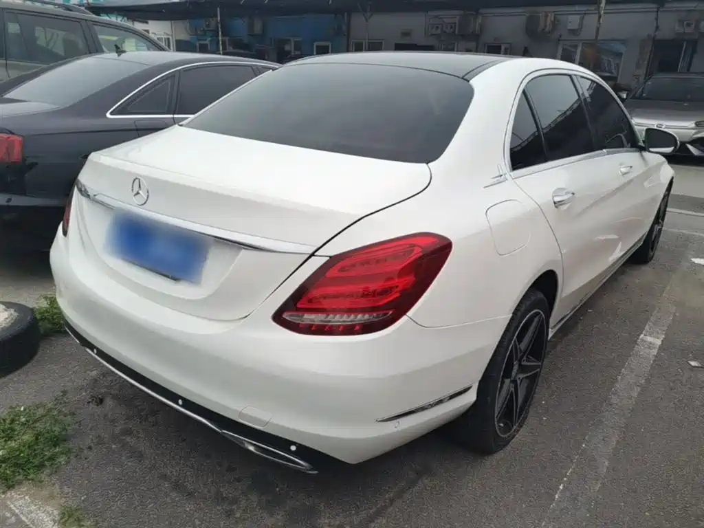 Mercedes-Benz C-Class 2016 2015 C 200 L 4MATIC
