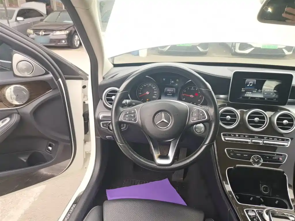 Фото 10 - Mercedes-Benz C-Class