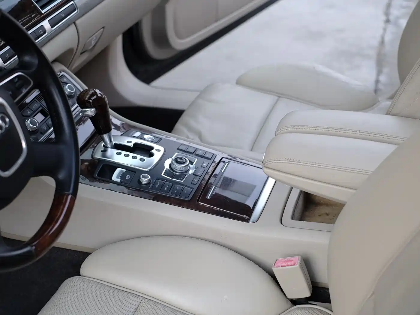 Audi A8 2008 A8L 3.2 FSI Luxury фото 24