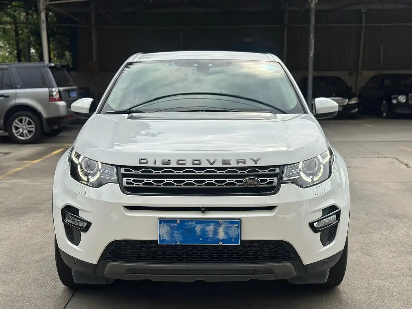 Land Rover Discovery Sport 2016 2.0T SE фото 2