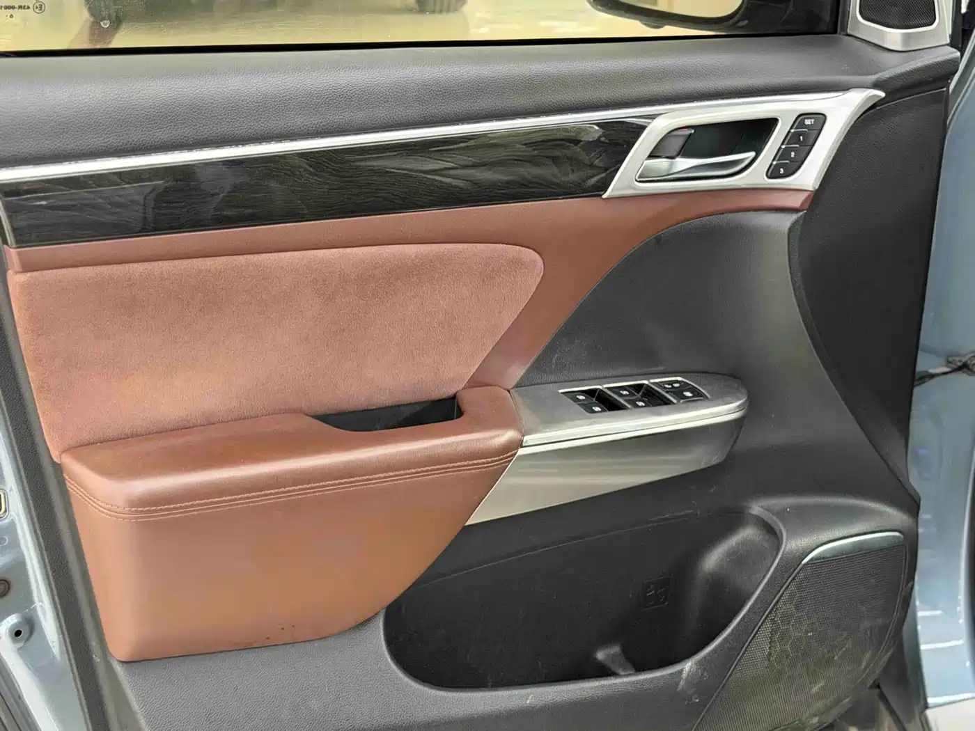 GAC Trumpchi Trumpchi GS8 2017 320T 2WD Luxury Smart Connect (7-seater) фото 8