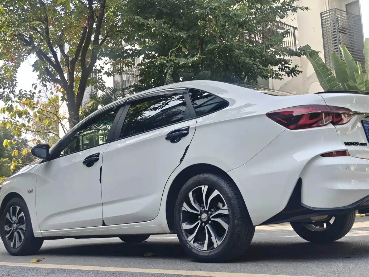 Chevrolet Monza 2022 Mild Hybrid RS 330T Automatic Comfort Edition фото 32